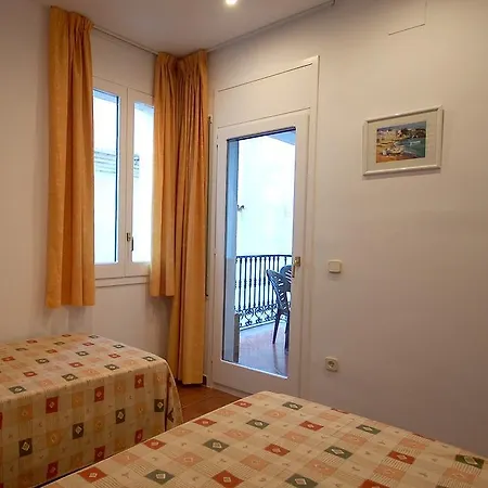 Lets Holidays Big And Centric *